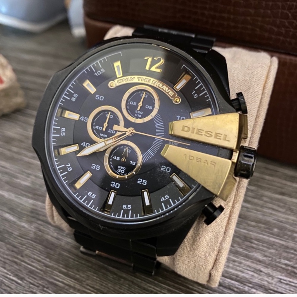 Nixon big face watch